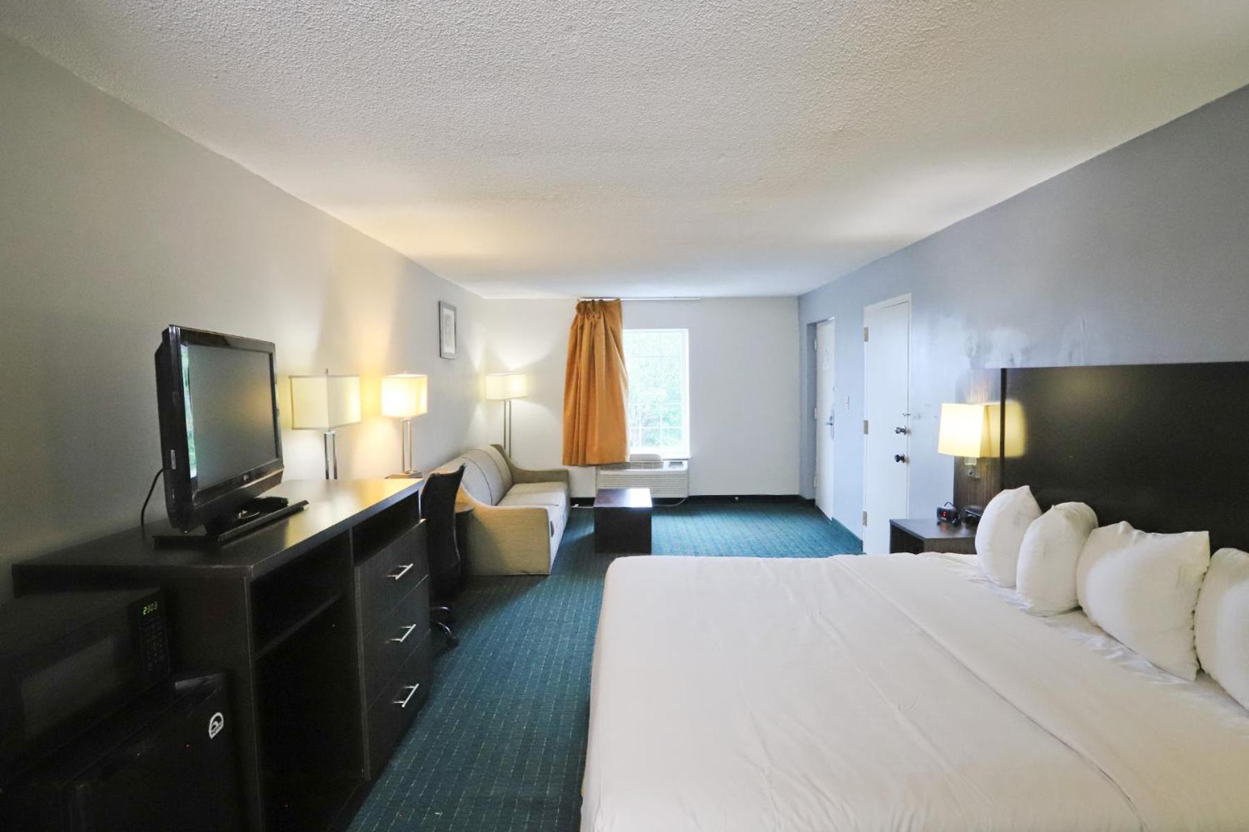 Greenville Inn & Suites Bagian luar foto