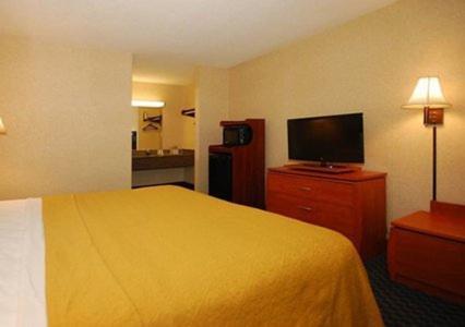 Greenville Inn & Suites Bagian luar foto