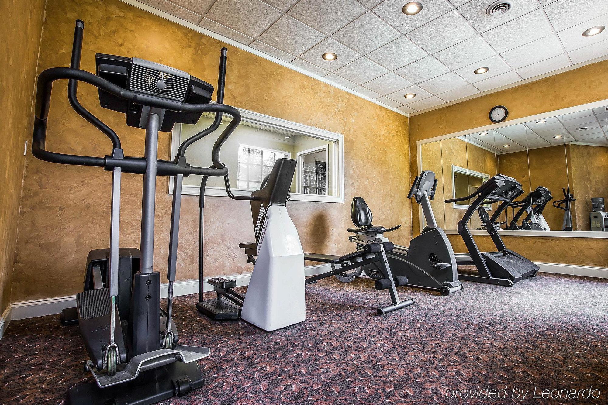 Greenville Inn & Suites Bagian luar foto