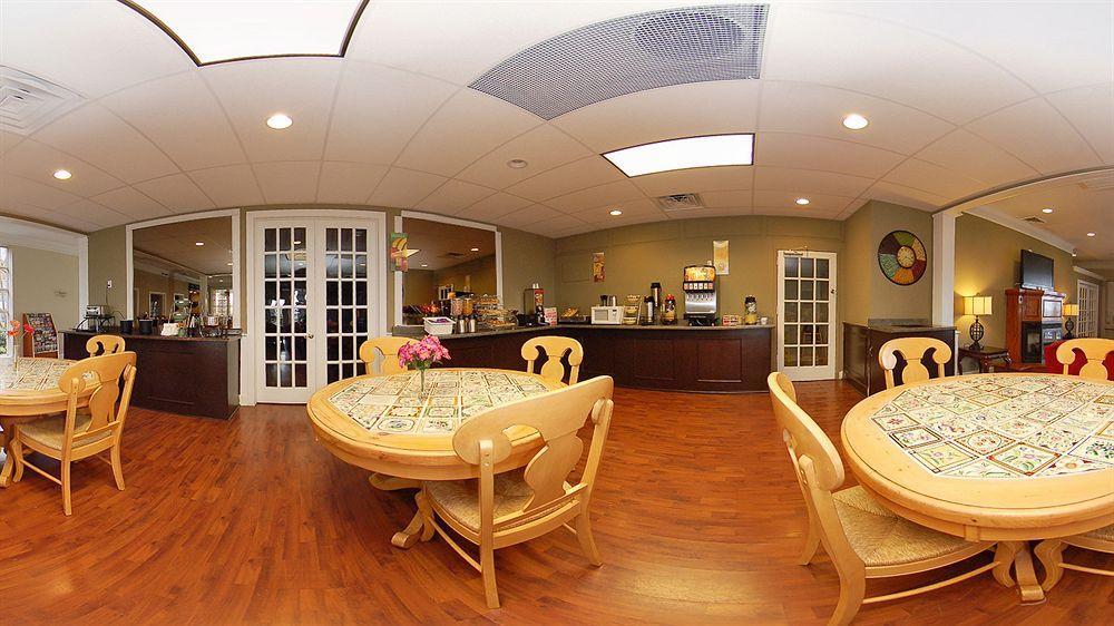 Greenville Inn & Suites Bagian luar foto
